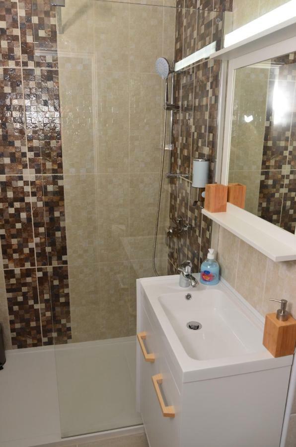 Aparthotel Danube Galaţi Extérieur photo
